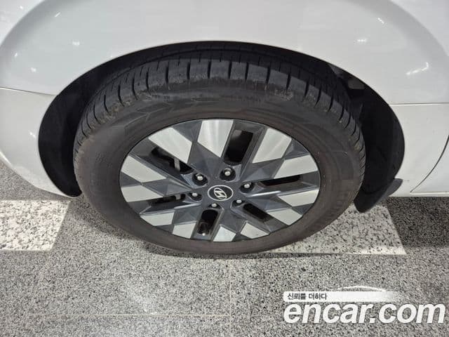 Hyundai Staria 2021 — Photo 14/17