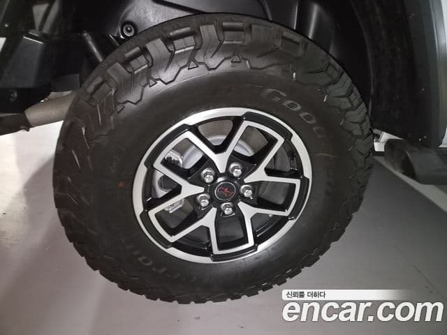 Jeep Wrangler 2025 — ფოტო 15/20