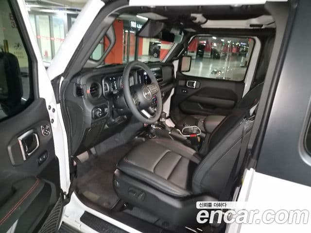 Jeep Wrangler 2025 — ფოტო 19/20