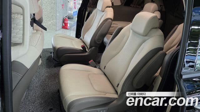 Kia Carnival 2024 — Фото 16/20