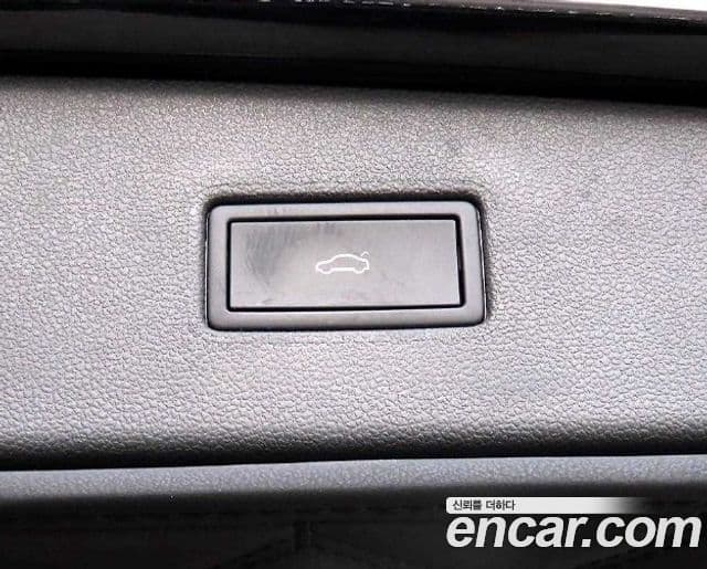 Volkswagen Tiguan Allspace 2023 — Фото 18/20
