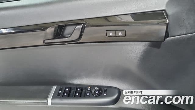 Hyundai Grandeur 2023 — ფოტო 14/18