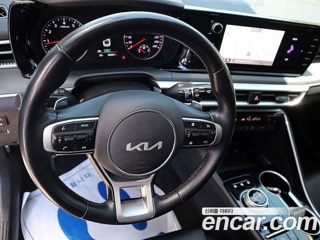 Kia K5 2022 — Şəkil 7/19
