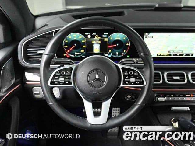 Mercedes-Benz GLE-Class 2021 — ფოტო 13/20