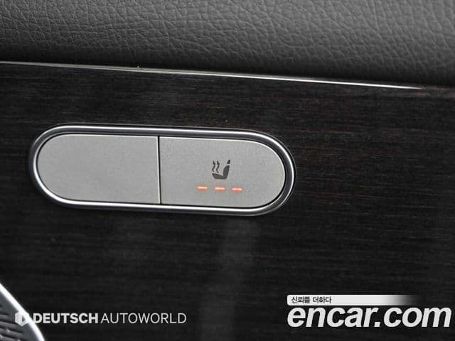 Mercedes-Benz GLE-Class 2021 — ფოტო 16/20