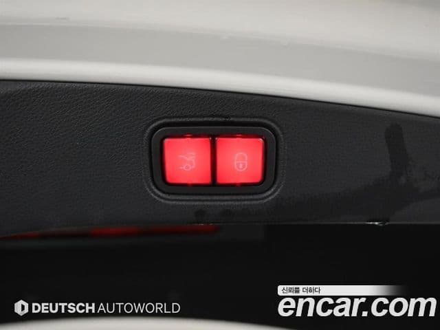 Mercedes-Benz E-Class 2022 — Şəkil 19/20
