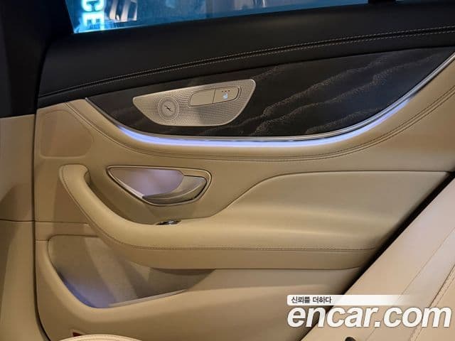 Mercedes-Benz AMG GT 2020 — Şəkil 17/18