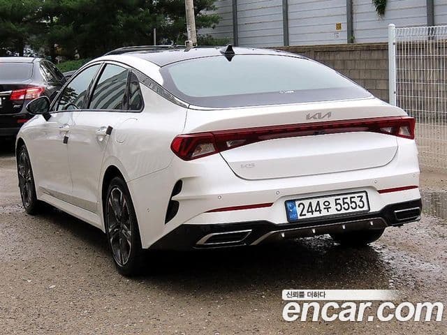 Kia K5 2023 — ფოტო 2/20