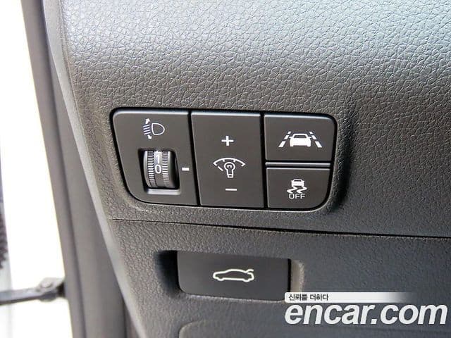 Kia K5 2023 — ფოტო 13/20