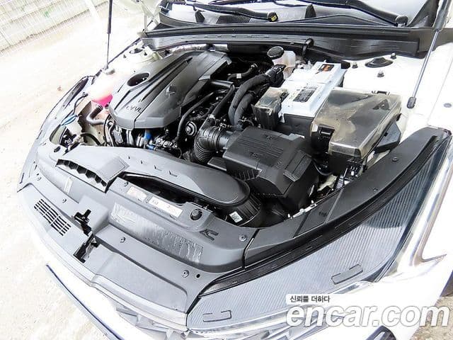 Kia K5 2023 — ფოტო 19/20
