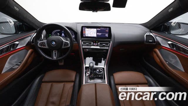BMW 8 Series 2023 — Photo 9/20