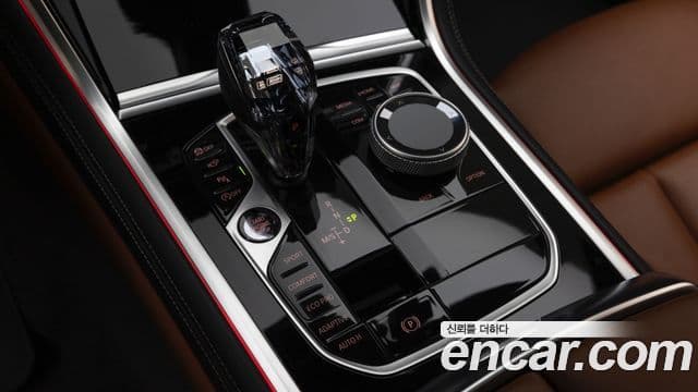 BMW 8 Series 2023 — Photo 18/20