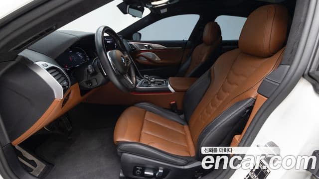 BMW 8 Series 2023 — Photo 14/20