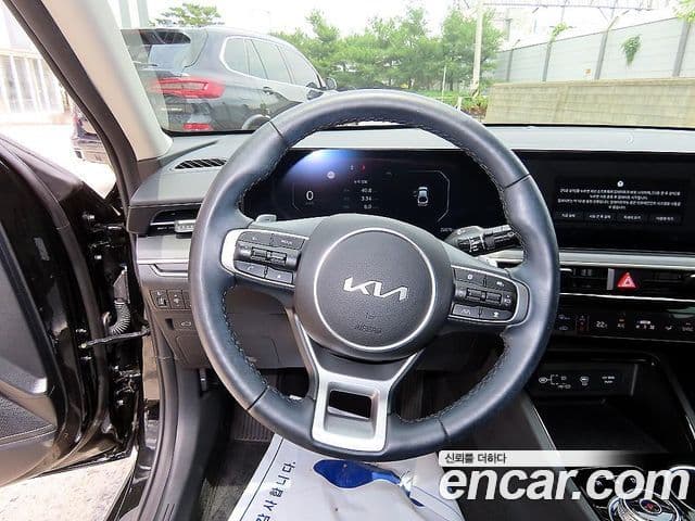 Kia K5 2024 — ფოტო 8/20