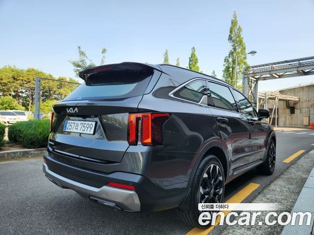 Kia Sorento 2023 — Şəkil 4/20