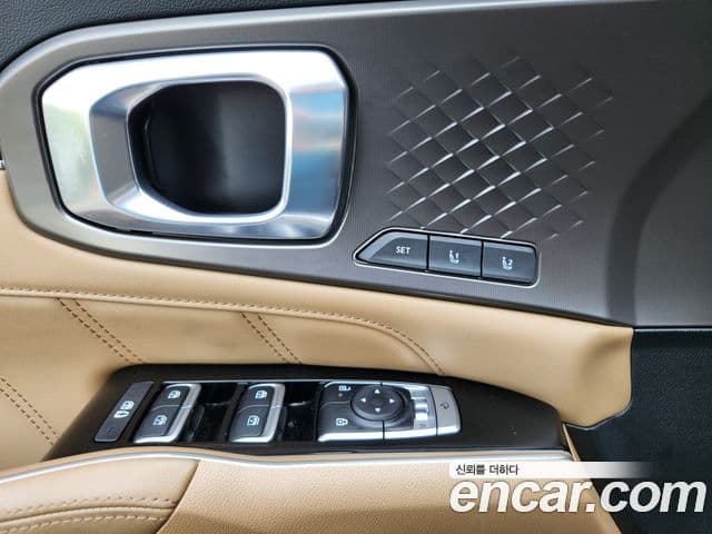 Kia Sorento 2023 — Şəkil 16/20