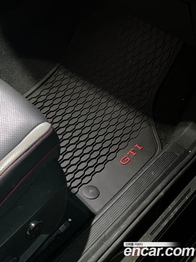 Volkswagen Golf 2022 — Photo 10/18