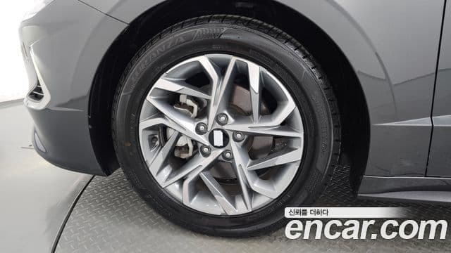 Hyundai Sonata 2023 — ფოტო 5/20