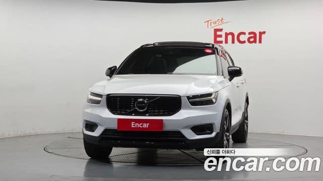 Volvo XC40 2019 — Şəkil 2/20