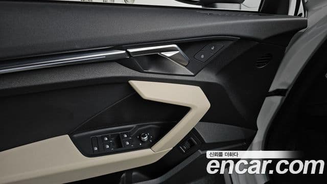 Audi A3 2023 — Photo 9/32