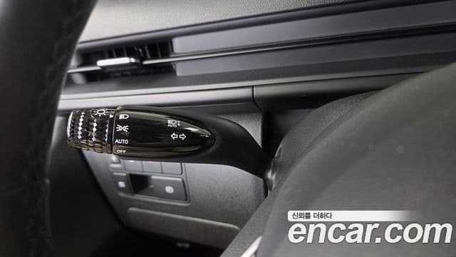 Hyundai Staria 2021 — ფოტო 9/32