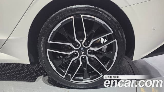 Kia K5 2020 — Şəkil 26/30