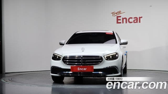 Mercedes-Benz E-Class 2021 — ფოტო 3/20