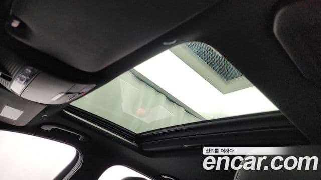 Mercedes-Benz E-Class 2021 — ფოტო 18/20