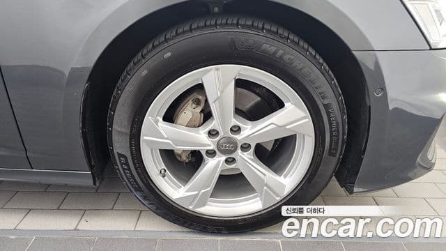 Audi A6 2020 — Photo 32/33