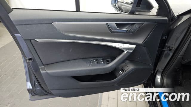 Audi A6 2020 — Photo 27/33