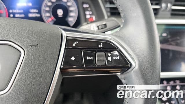 Audi A6 2020 — Photo 28/33