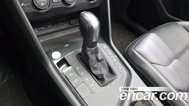 Volkswagen Tiguan 2020 — ფოტო 3/20