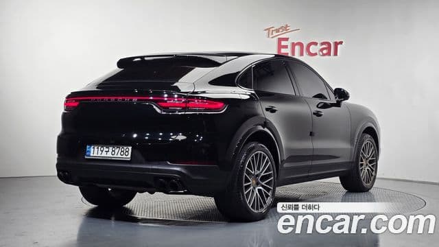 Porsche Cayenne 2023 — Photo 20/38