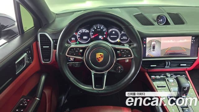 Porsche Cayenne 2023 — Photo 17/38