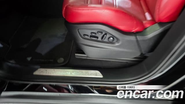 Porsche Cayenne 2023 — Photo 14/38