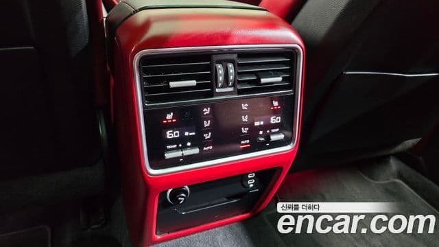Porsche Cayenne 2023 — Photo 10/38