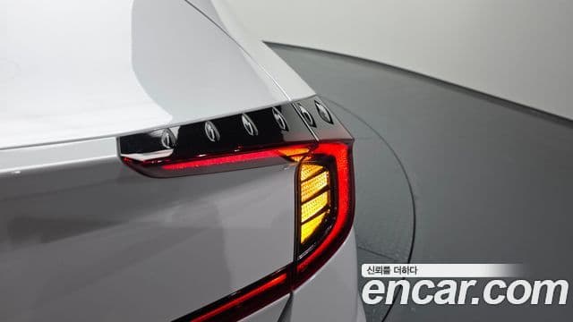 Hyundai Sonata Hybrid 2022 — Photo 7/30