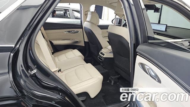 Genesis GV70 2022 — ფოტო 12/20