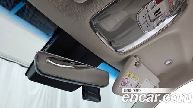 Genesis GV70 2022 — ფოტო 18/20