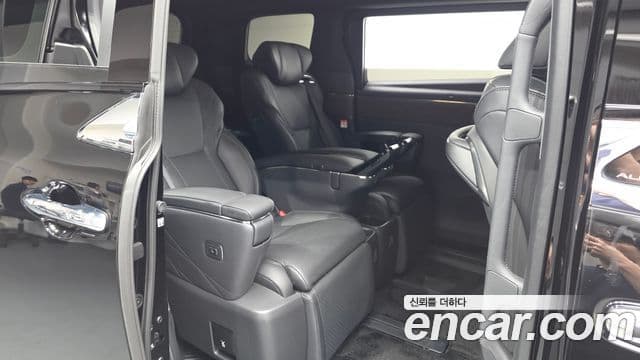 Toyota Alphard 2025 — ფოტო 11/20