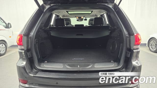 Jeep Grand Cherokee 2021 — Şəkil 20/20
