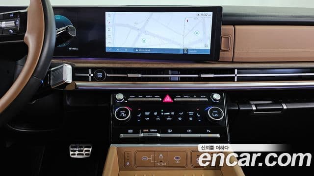 Hyundai Santa Fe 2023 — Фото 14/20
