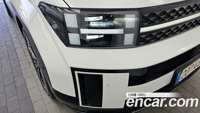 Hyundai Santa Fe 2023 — Photo 25/35