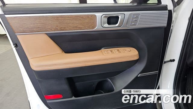 Hyundai Santa Fe 2023 — Photo 6/35