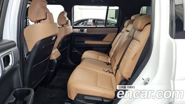 Hyundai Santa Fe 2023 — Photo 27/35