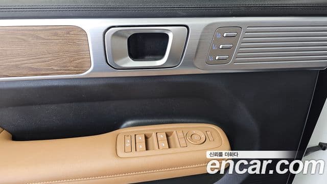 Hyundai Santa Fe 2023 — Photo 28/35