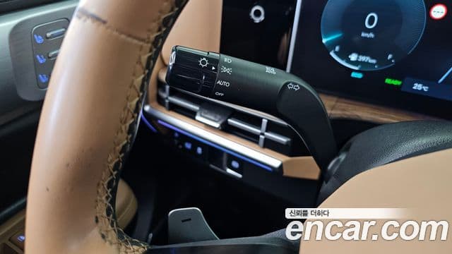Hyundai Santa Fe 2023 — Photo 22/35