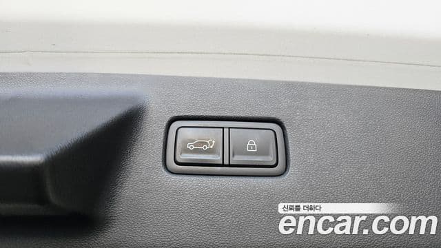 Hyundai Santa Fe 2023 — Photo 23/35