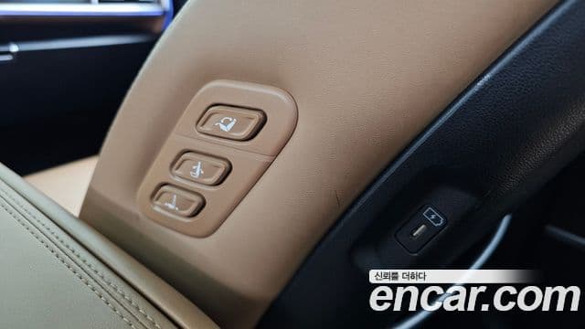 Hyundai Santa Fe 2023 — Photo 4/35