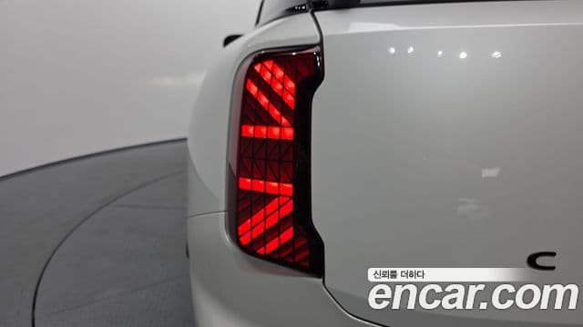 Mini Cooper S Countryman 2025 — Şəkil 7/35
